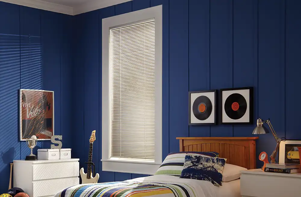 Aluminum blinds in kids bedroom